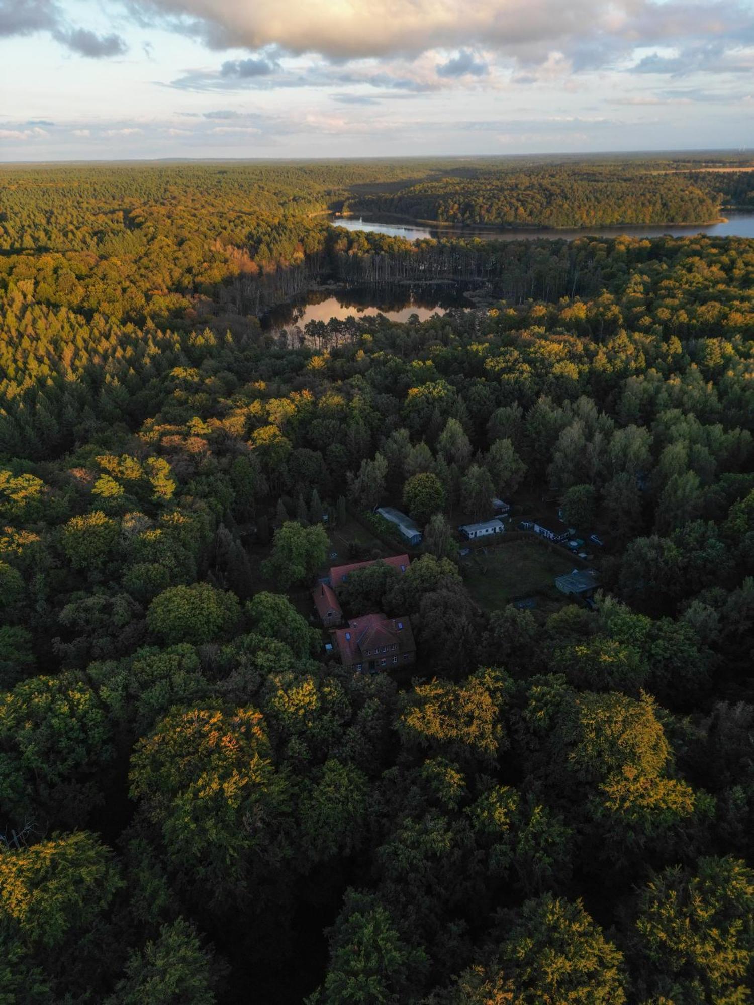 Wald- Und Seeidyll Im Historischen Forsthaus Neuruppin Exterior foto